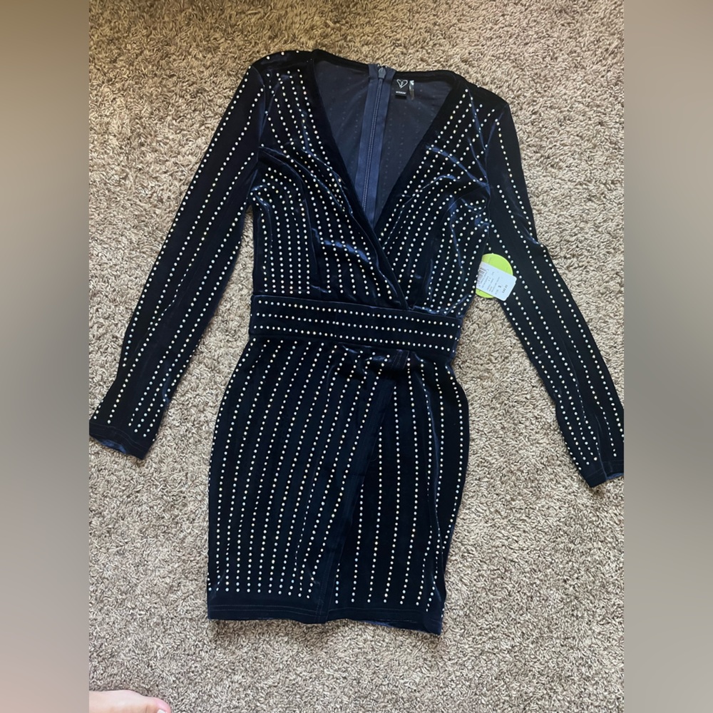 Dress - Picture 2 of 2